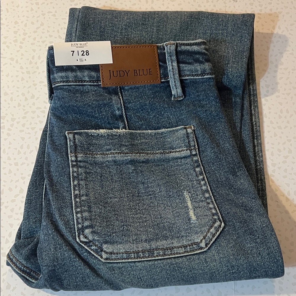 Judy Blue High waisted Denim Jeans. NWT. Size 7.